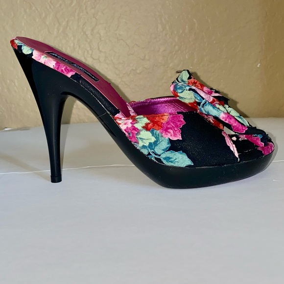 New Betsey Johnson floral mule heels - Picture 3 of 12
